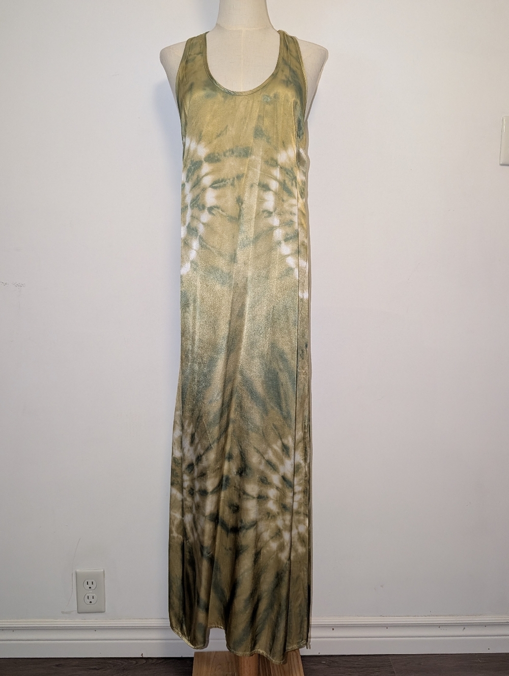 Olive Tie-Dye Sleeveless Flowy Maxi Dress